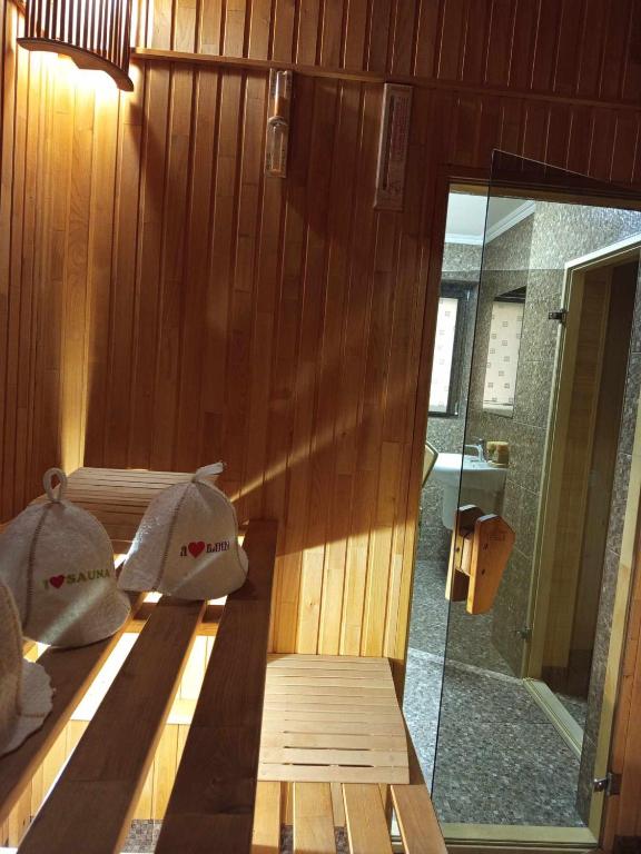 Готель Міраж Ясіня