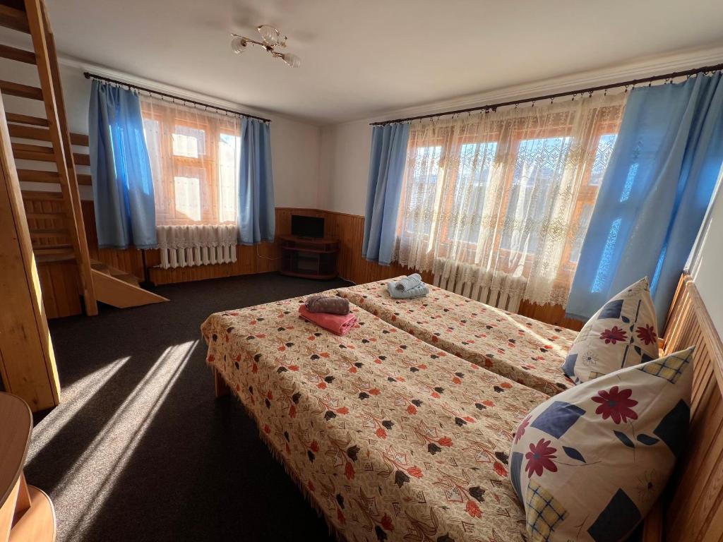 Готель Міраж Ясіня