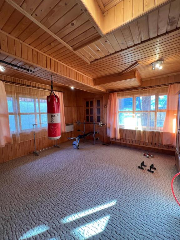 Готель Міраж Ясіня